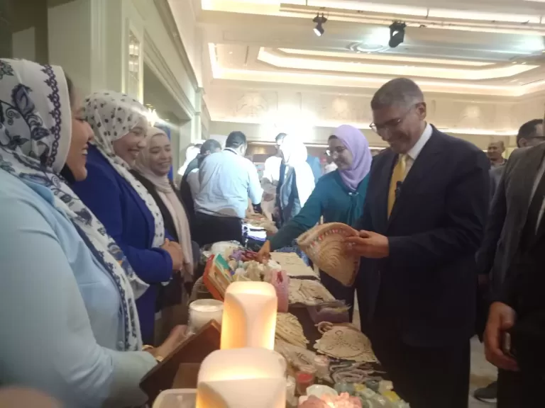 محافظ مطروح: حريصين علي المشاركة في معارض الحرف التراثية