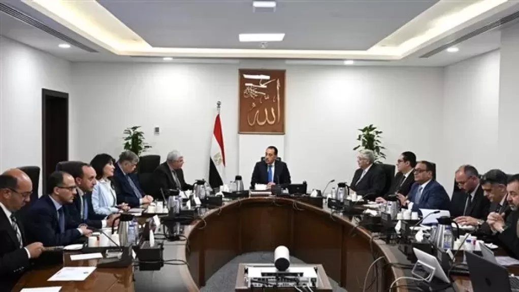 مدبولى يستعرض نتائج تعاون جامعة أكسفورد ومستشفى 500500 لتطوير علاج السرطان