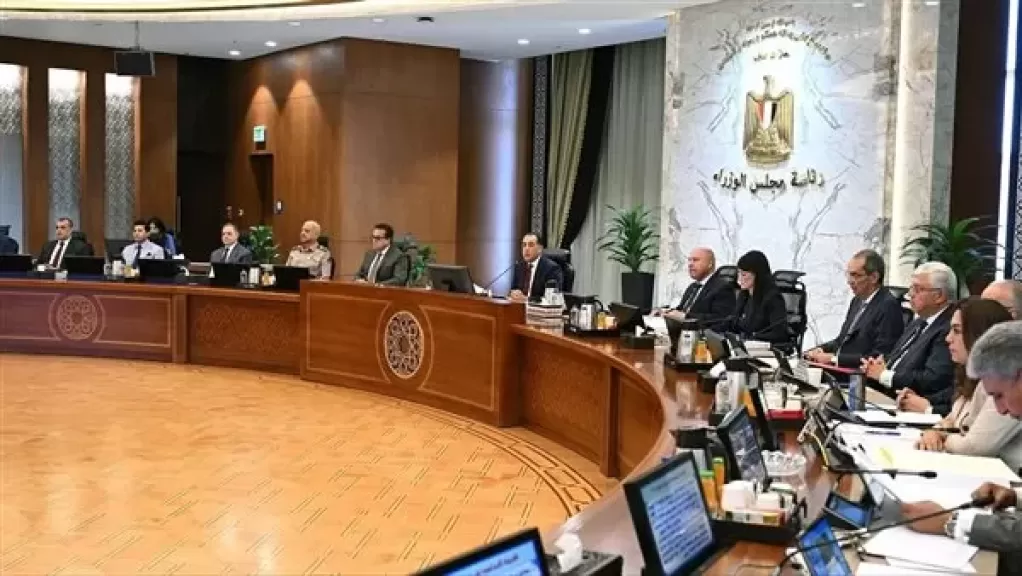 الحكومة توافق على قرار ترقية العاملين بالجهاز الإدارى اعتباراً من 1 يوليو