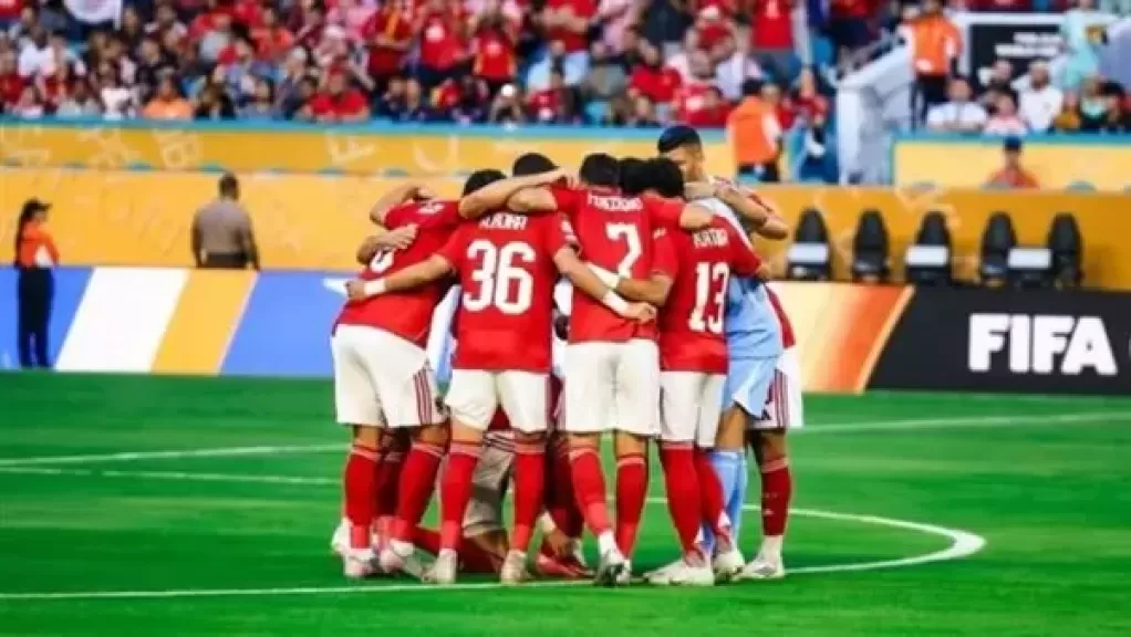 الأهلي يقرر تعديل عقد «دبابة الوسط»