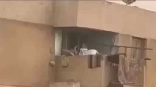 والدة طفل البلكونة: اللي صورت الفيديو دمرت بيتنا