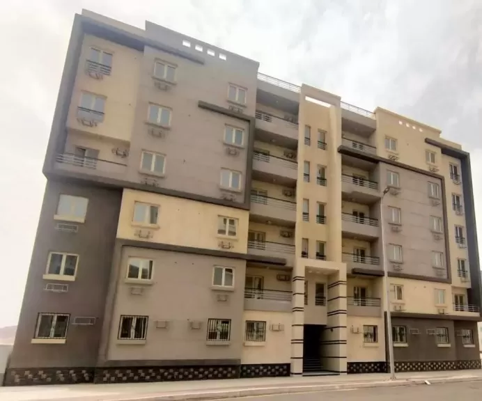وزير الإسكان: الأحد المقبل..بدء تسليم وحدات بمشروع ”سكن مصر” للفائزين بمدينة غرب قنا الجديدة