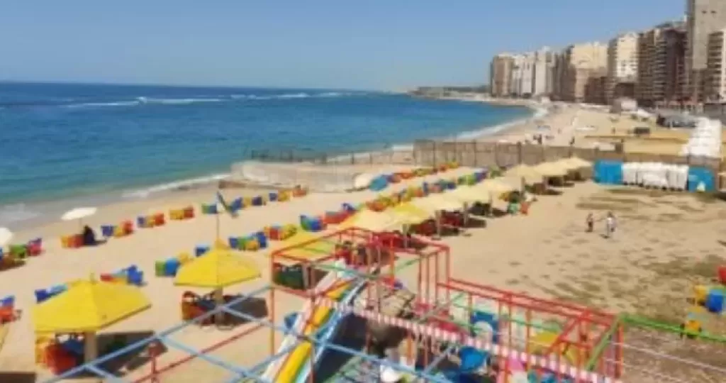الطقس شديد الحرارة غدا وشبورة ورطوبة مرتفعة والعظمى بالقاهرة 36 درجة