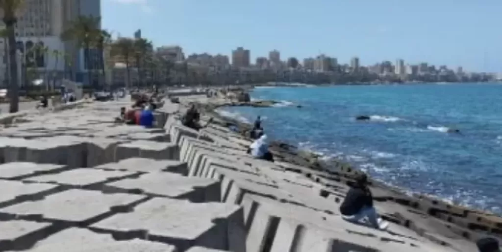 الطقس غدا شديد الحرارة وشبورة ورطوبة والعظمى بالقاهرة 36 درجة والإسكندرية 31