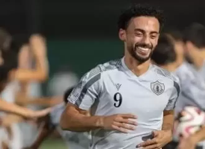 تعرف على موقف الأهلي من انتقال أحمد عبد القادر للدوري السعودي