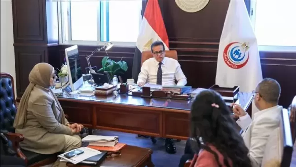 وزير الصحة يوجه بالتوسع في توفير الأدوات والمستلزمات الطبية بخدمات نقل الدم