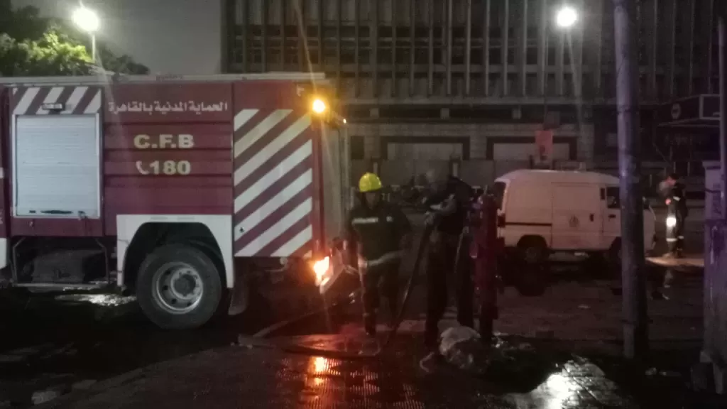 الحماية المدنية تسيطر على حريق تجدد في سنترال رمسيس