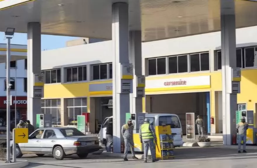 تسرب غازي من محطة تموين غاز للسيارات بشارع رمسيس
