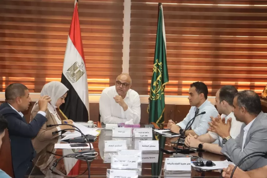 محافظ القليوبية يتابع معدلات إنجاز مبادرة ”حياة كريمة” بشبين القناطر