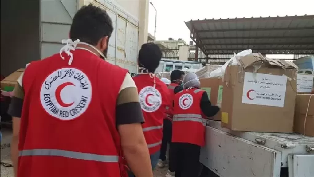 الهلال الأحمر المصري يرفع استعداده لإدخال المزيد من المساعدات إلى غزة