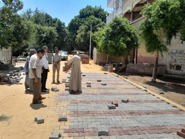 محافظ أسيوط: استمرار أعمال تركيب بلاط الإنترلوك بشوارع ديروط لتحسين المظهر الحضاري ورفع كفاءة الخدمات