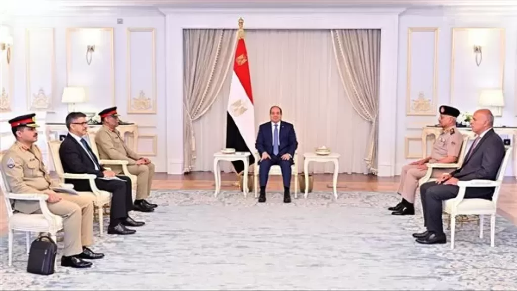 الرئيس السيسي يؤكد لرئيس هيئة الأركان الباكستانية ضرورة توسيع الاعتراف بالدولة الفلسطينية المستقلة