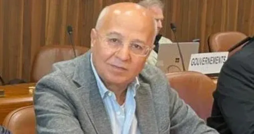 النائب خالد عيش عضو مجلس الشيوخ