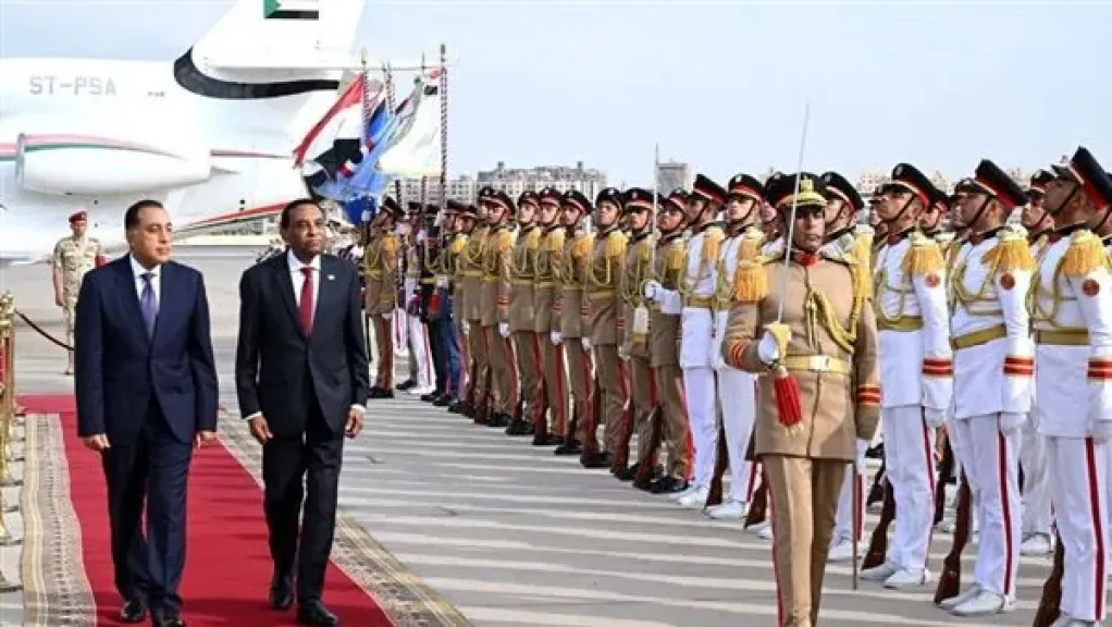 رئيس الوزراء يستقبل نظيره السوداني
