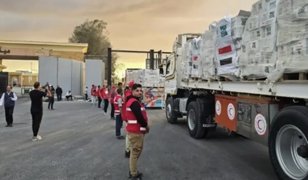 إدخال المساعدات إلى غزة