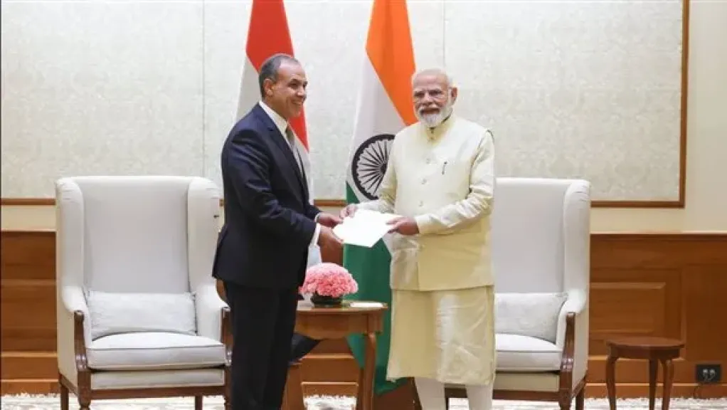 وزير الخارجية يسلم رسالة خطية من الرئيس السيسي إلى رئيس وزراء الهند