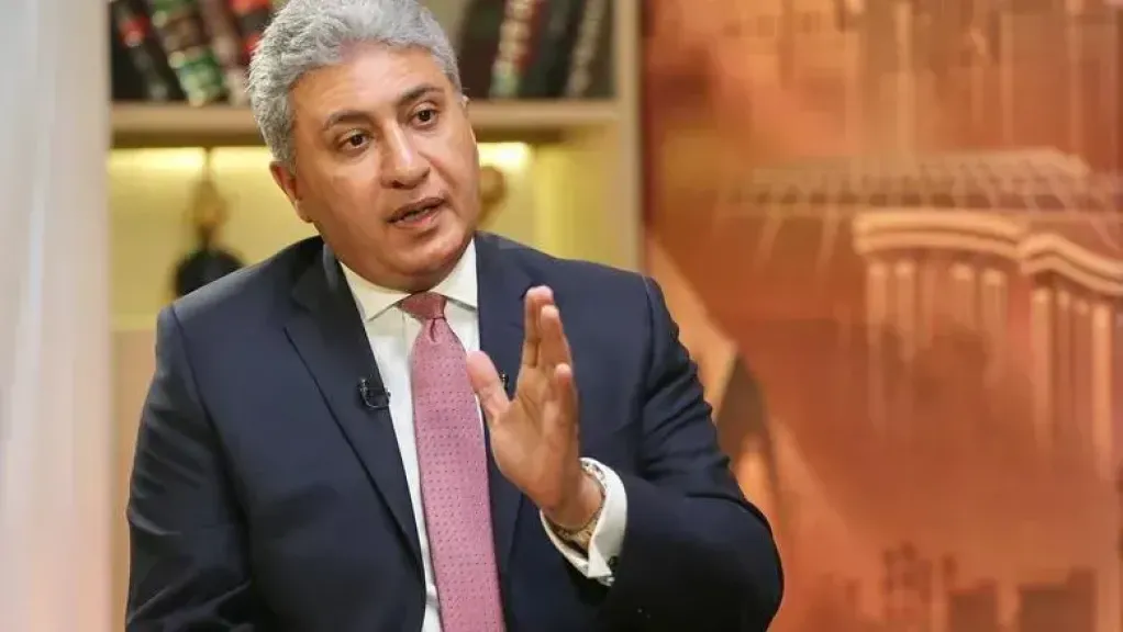 وزير السياحة 