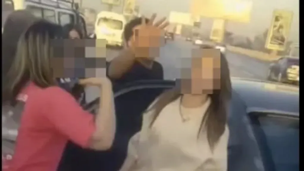 واقعة الفعل الفاضح على طريق المحور