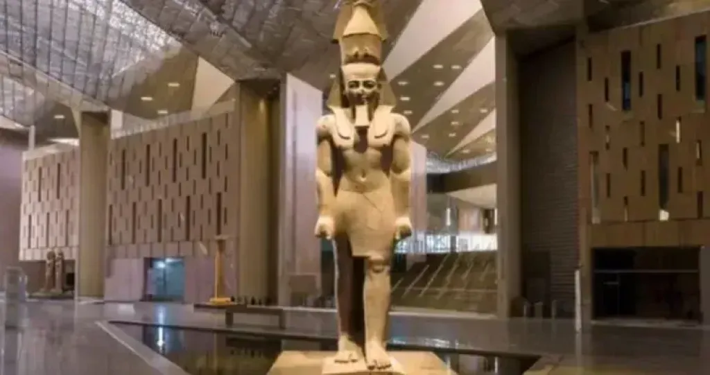 المتحف المصري الكبير