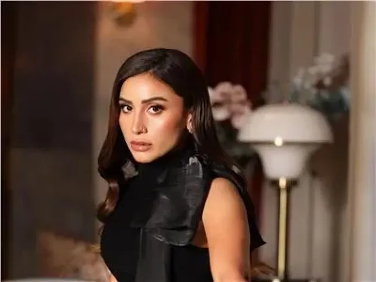  دينا الشربيني