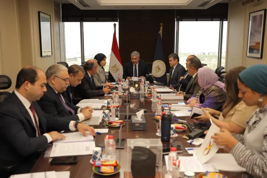 وزير السياحة والأثار