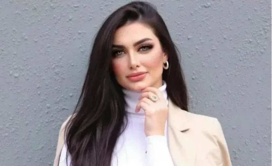 هبة الزياد مذيعة قناة الشمس