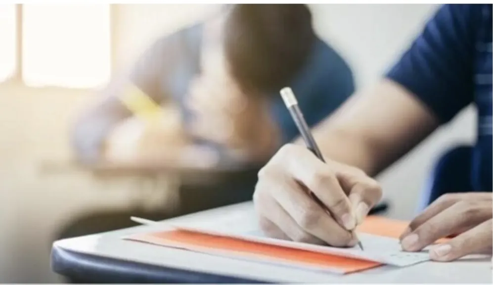 استمارة التقدم لامتحان الشهادة الإعدادية