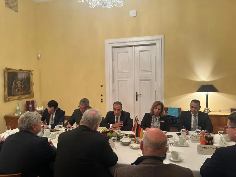 وزير الخارجية