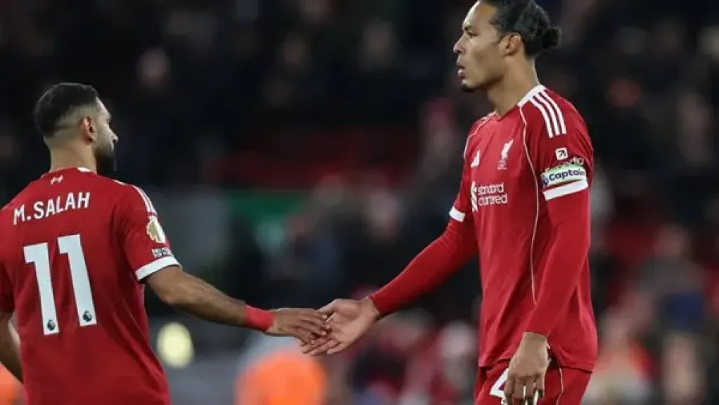 إبقاء صلاح على مقاعد البدلاء 