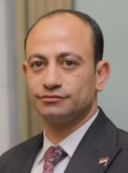 الدكتور عصام سالم طبوشة استاذ القانون الدولي 