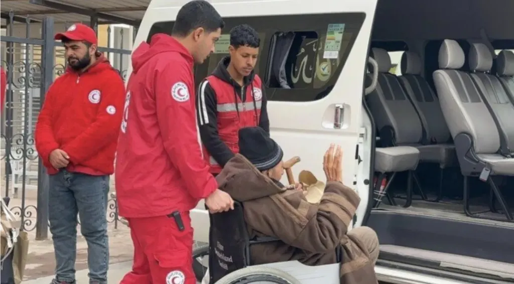 الفلسطينيين العائدين إلى غزة