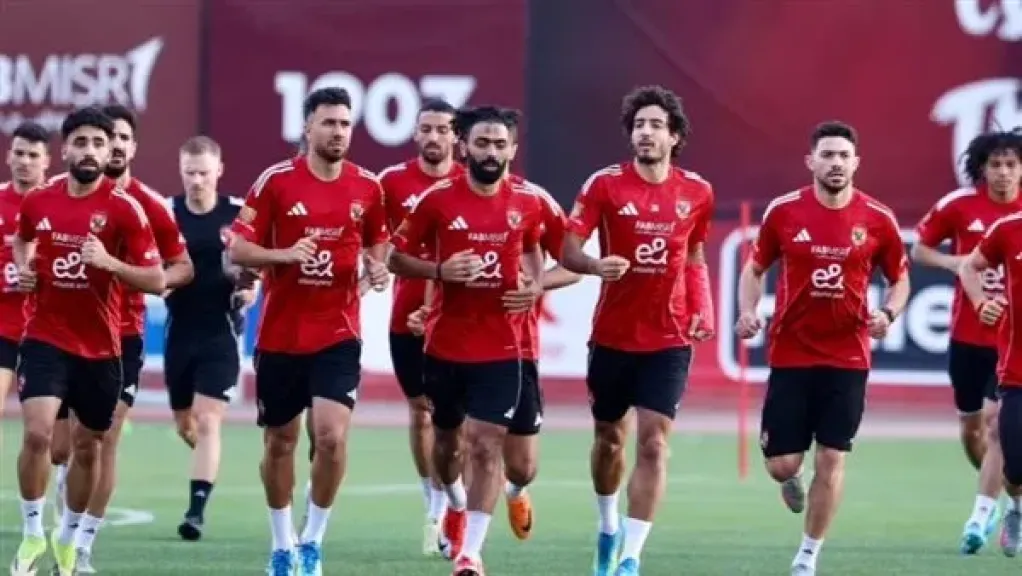 الأهلي يواجه الزمالك