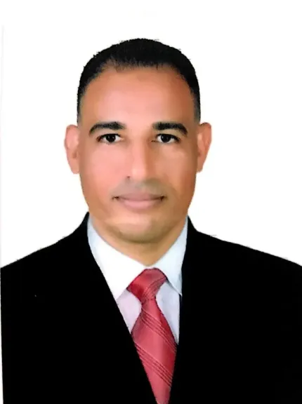 الدكتور الحسيني أحمد المحاسب القانوني وخبير الضرائب 