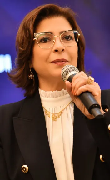 د.راندا مصطفي 