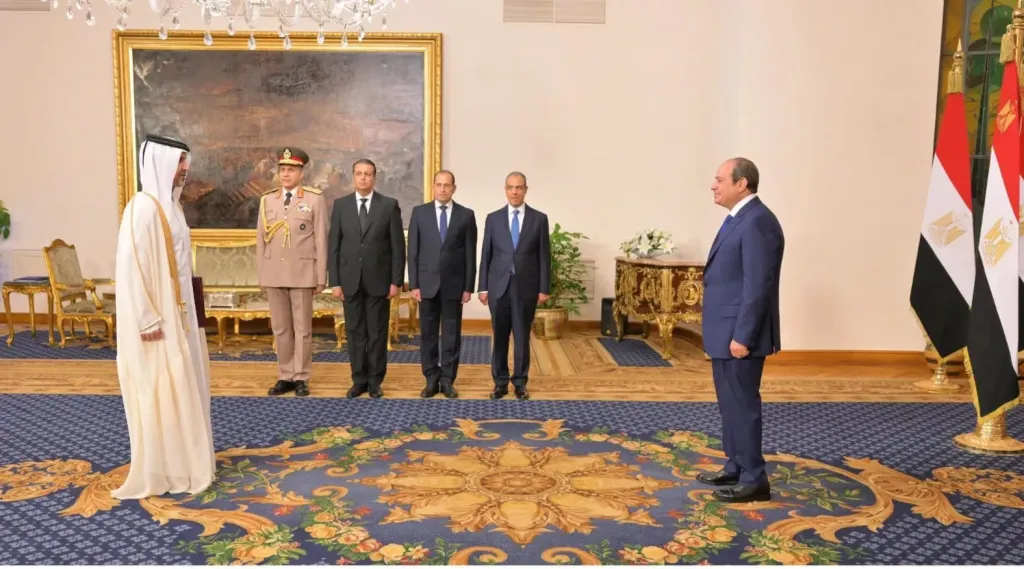 تسليم اوراق الاعتماد