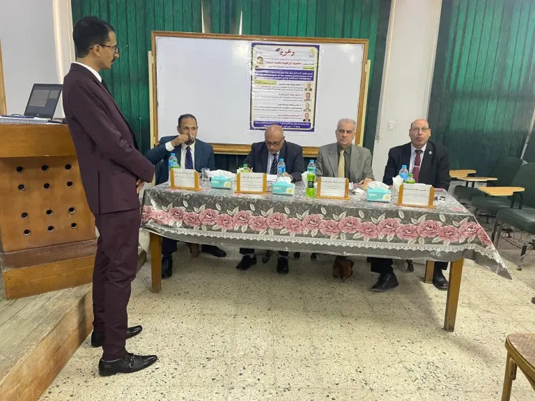 جانب من مناقشة الرسالة