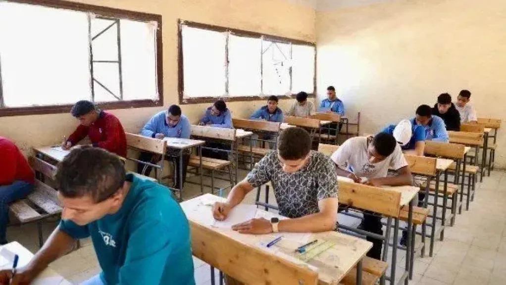 امتحانات الدبلومات الفنية 