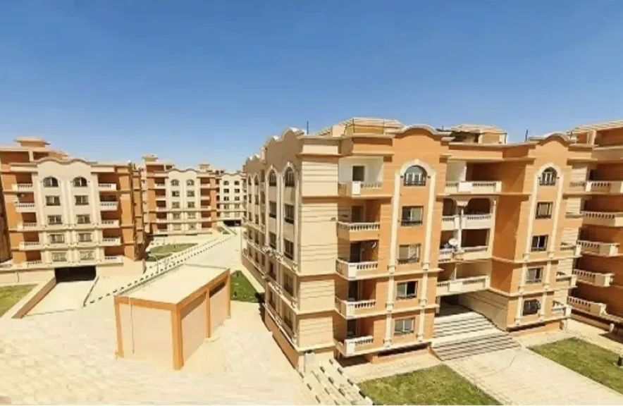 شقق الإسكان