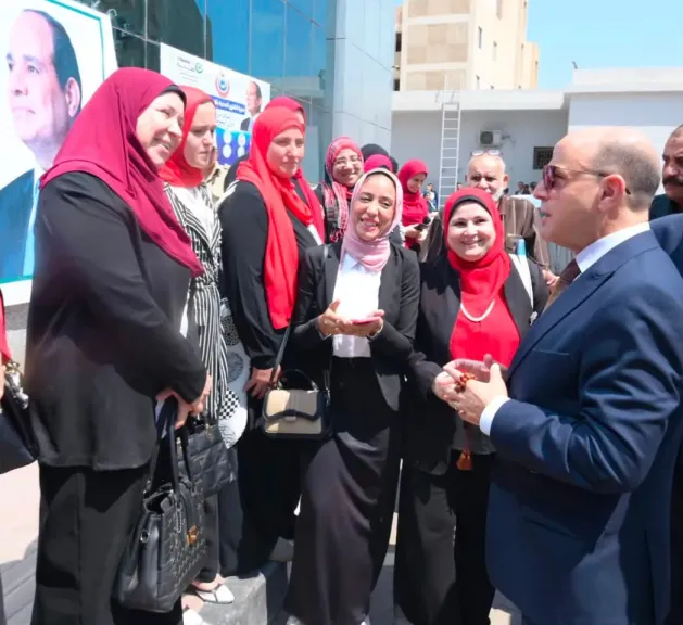 جانب من متابعة المحافظ