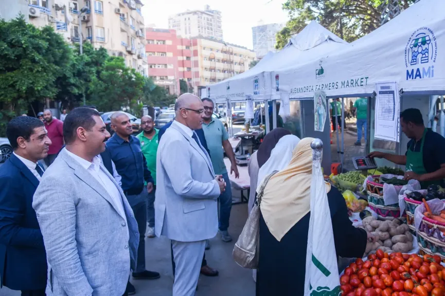 جانب من جولة المحافظ