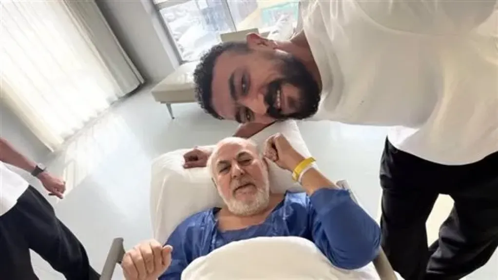 والد أحمد العوضي