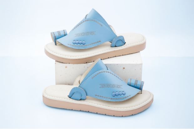 احذية شرقية